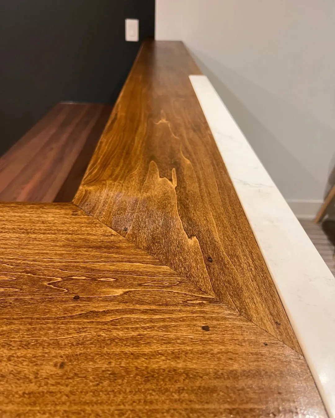 Custom Front Desk & Reception Counter - Counter Surface